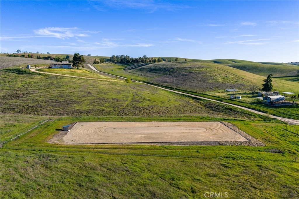 7491 Kingsbury Road Templeton, CA 93465 - Photo 31 of 53 Arena