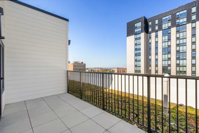 $685,000 | 35 Orchard Street, Unit 802, Jersey City, NJ 07306