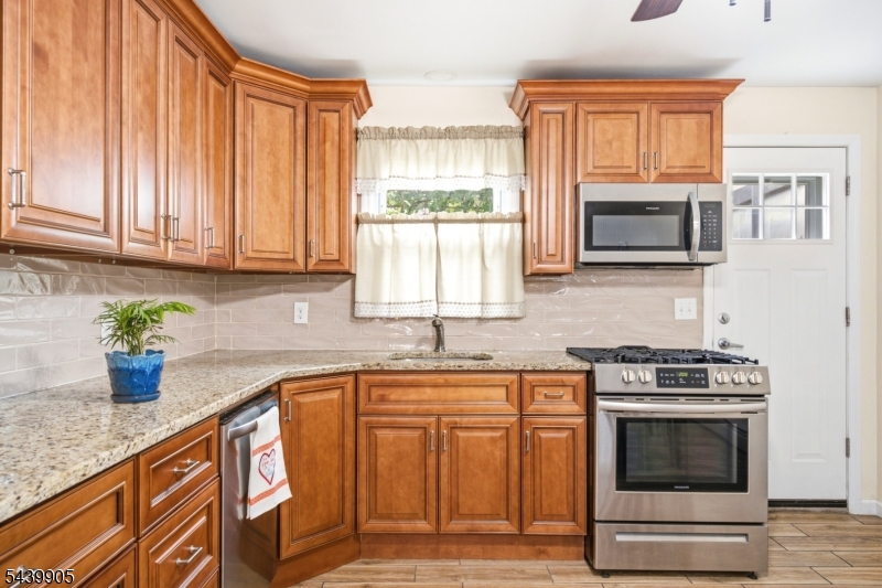 141 Walnut Street Newark, NJ 07105 - Photo 10 of 27