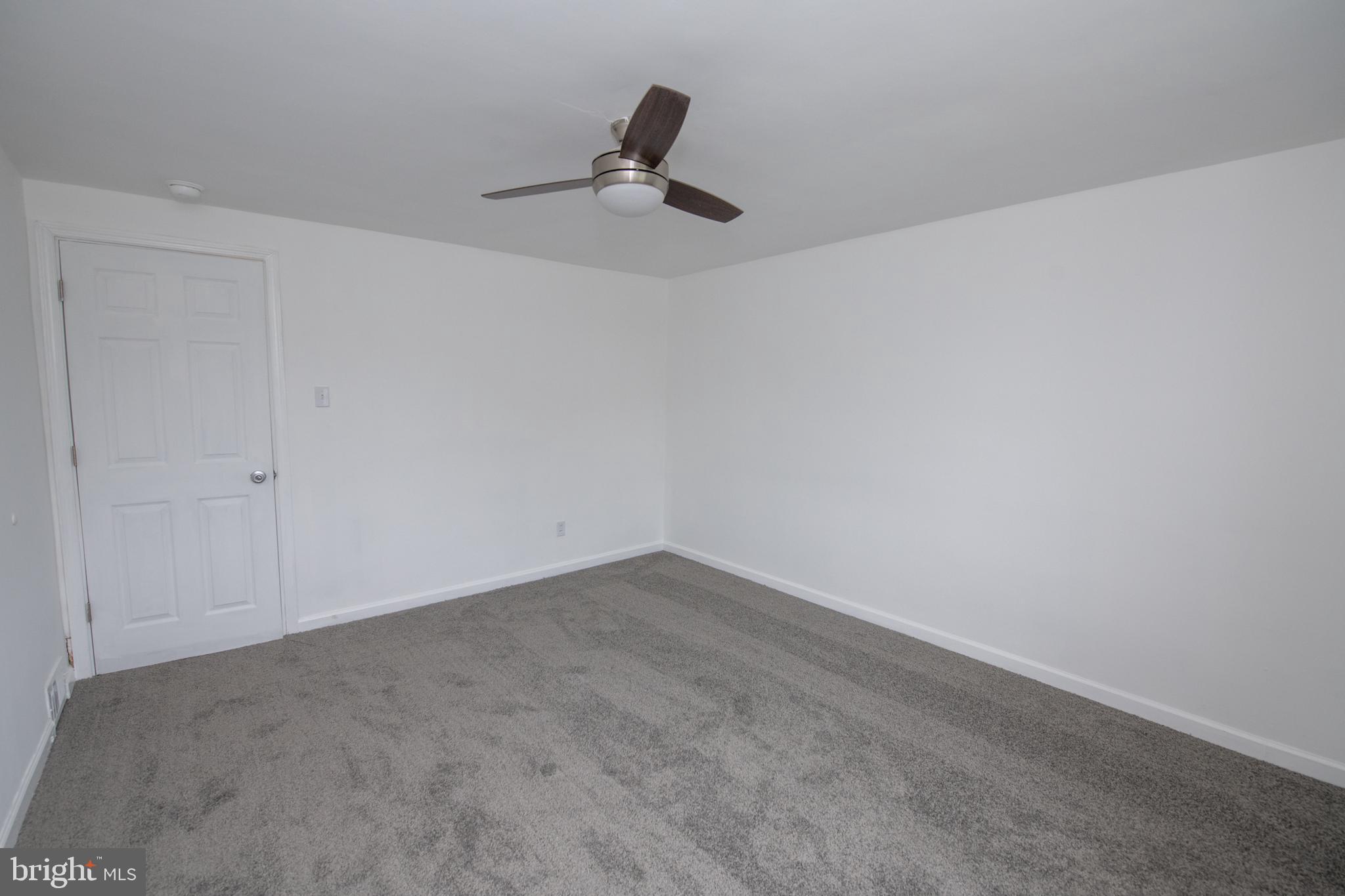 784 Bennington Road Folcroft, PA 19032 - Photo 18 of 36 wooden floor in an empty room