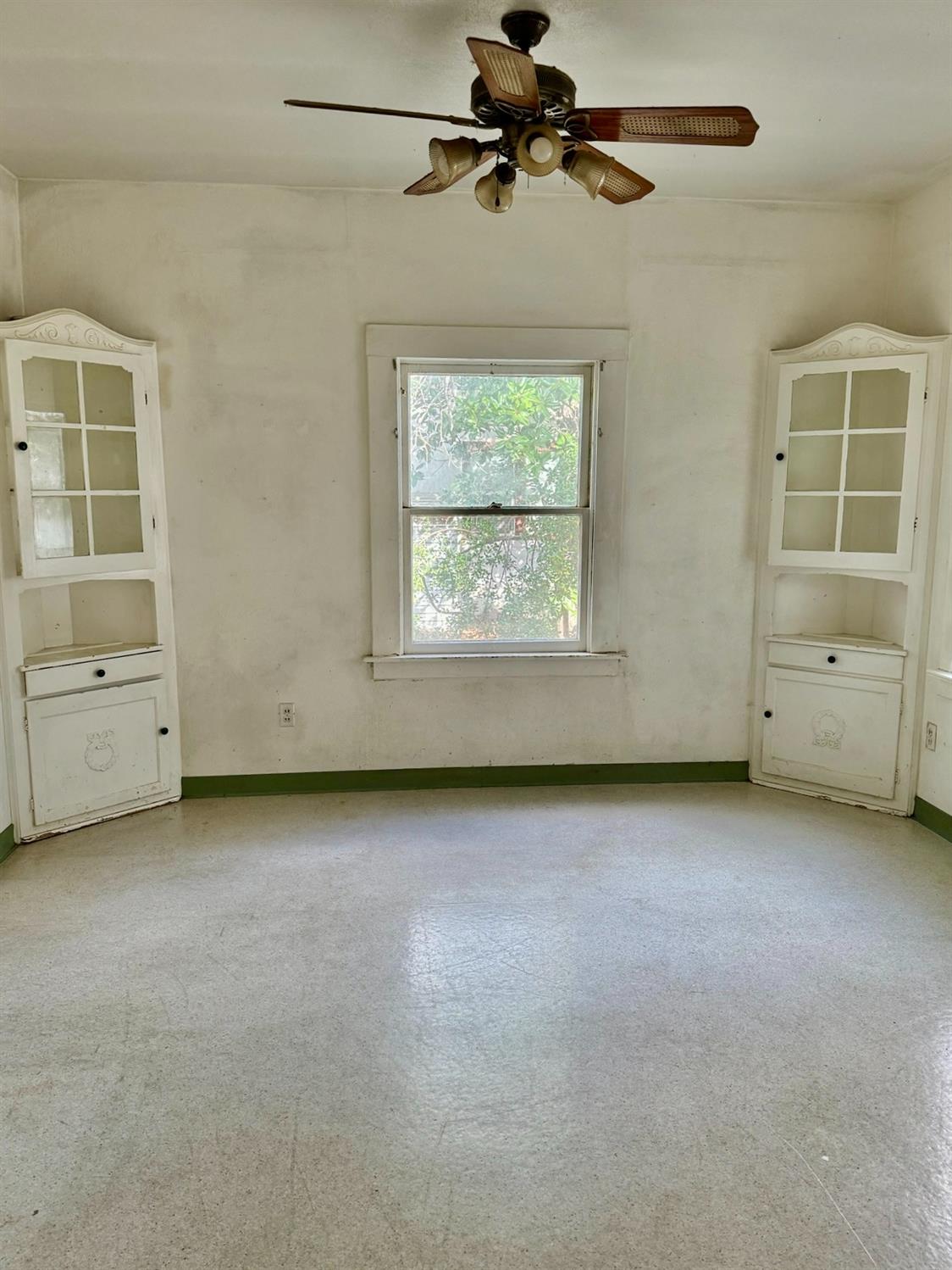 2050 Merced Street Selma, CA 93662 - Photo 5 of 6