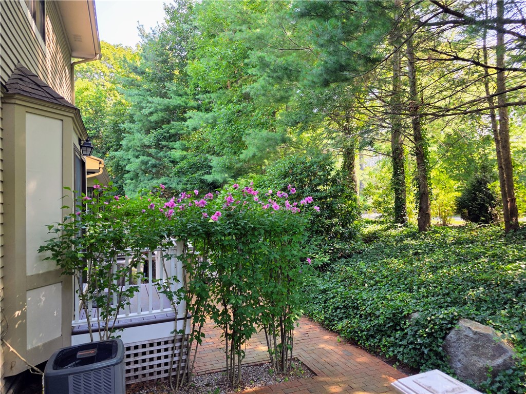 203 Dean Ridge Court Cranston, RI 02920 - Photo 24 of 29