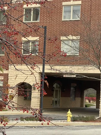 $364,500 | 1210 Foxdale Drive, Unit 109, Addison, IL 60101