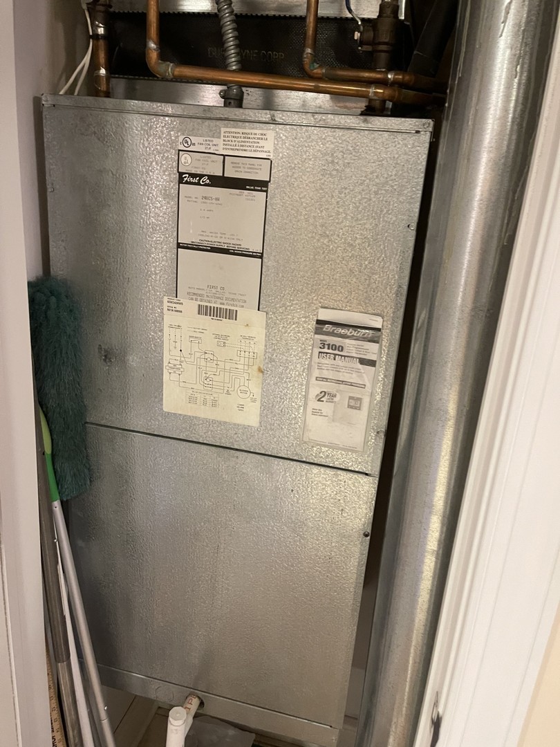 1210 Foxdale Drive, Unit 109 Addison, IL 60101 - Photo 21 of 29 a close view of washer and dryer