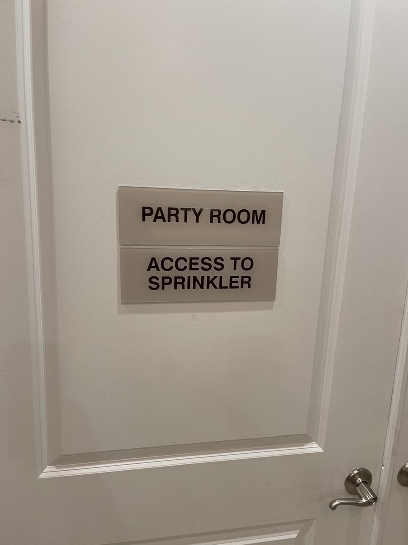 1210 Foxdale Drive, Unit 109 Addison, IL 60101 - Photo 24 of 29 a view of a hallway