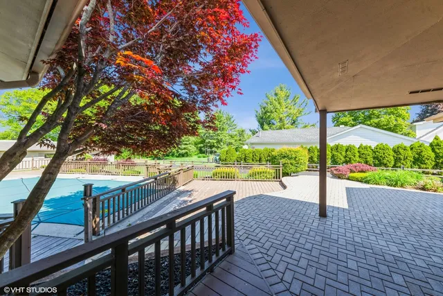 a view of a tennis court