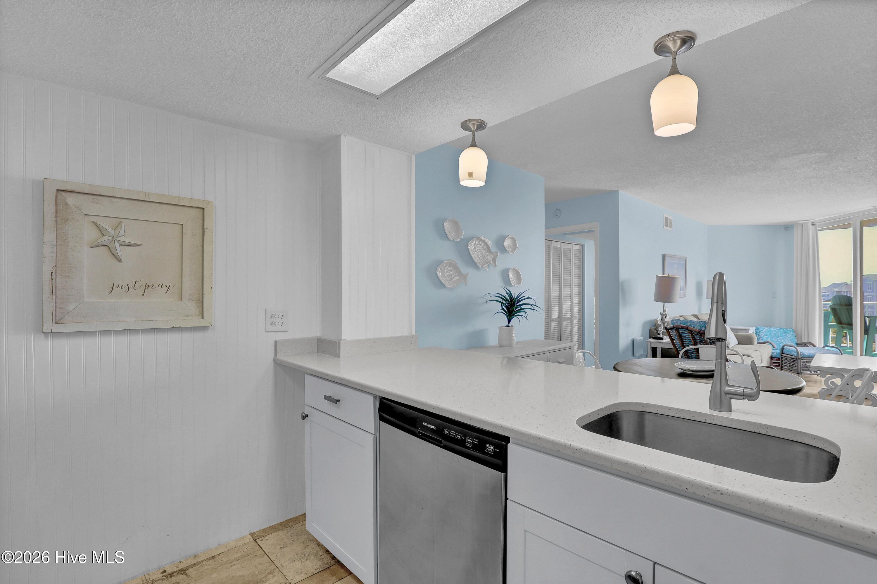 2000 New River Inlet Road, Unit 3213 North Topsail Beach, NC 28460 - Photo 4 of 54 004_6g8a9944_471