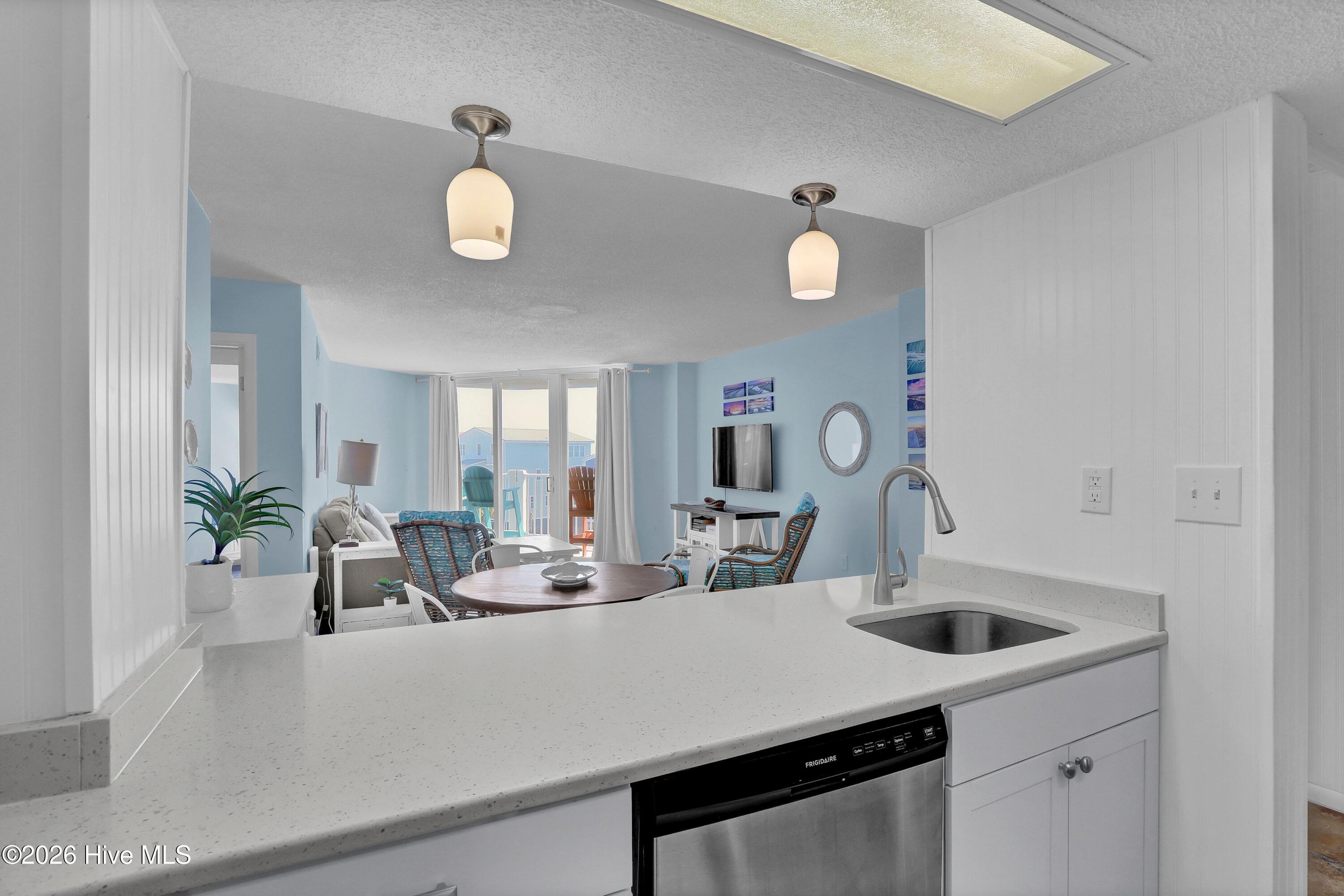 2000 New River Inlet Road, Unit 3213 North Topsail Beach, NC 28460 - Photo 5 of 54 005_6g8a9947_430