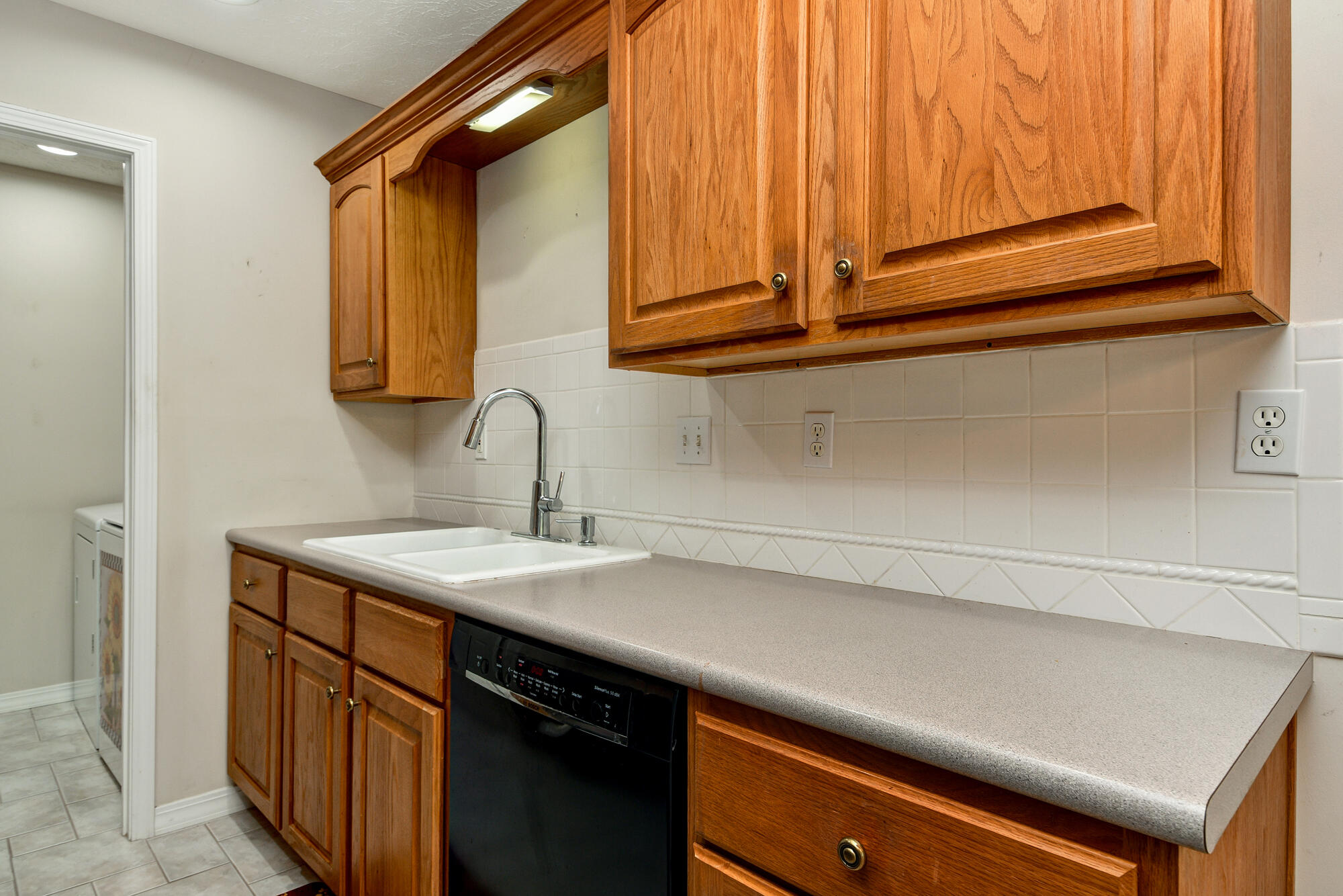 1645 West Swallow Street Springfield, MO 65810 - Photo 13 of 36 12