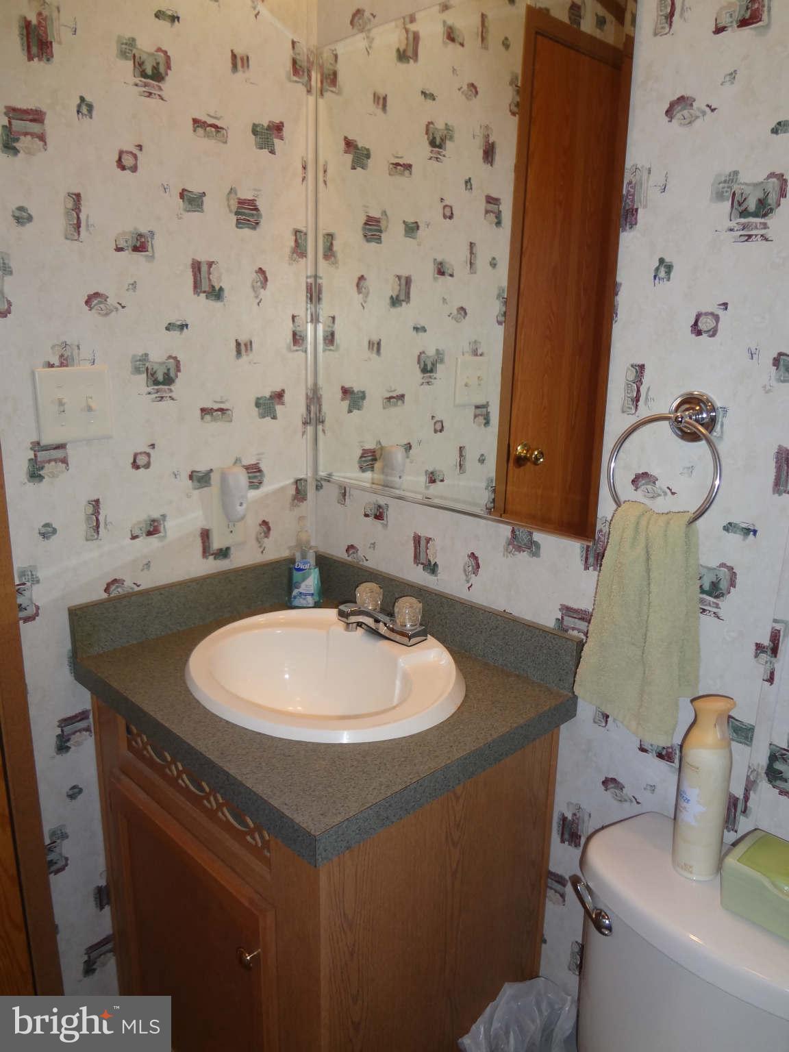 7959 Telegraph Road, Unit 32 Severn, MD 21144 - Photo 20 of 30 Bath