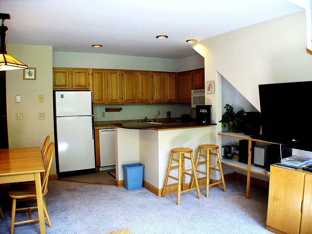 300 Mahoney Drive, Unit R4 Telluride, CO 81435 - Photo 3 of 11 Kitchen