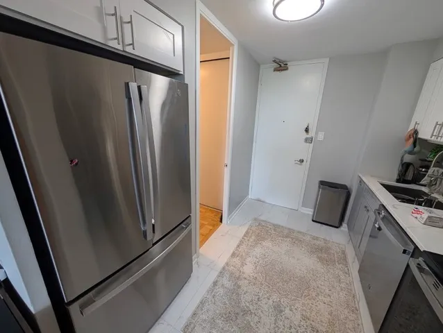 $130,000 | 601 East 32nd Street, Unit 503, Chicago, IL 60616