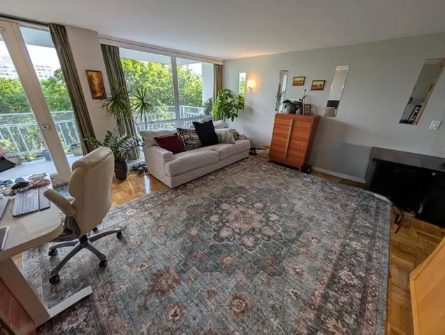 $130,000 | 601 East 32nd Street, Unit 503, Chicago, IL 60616