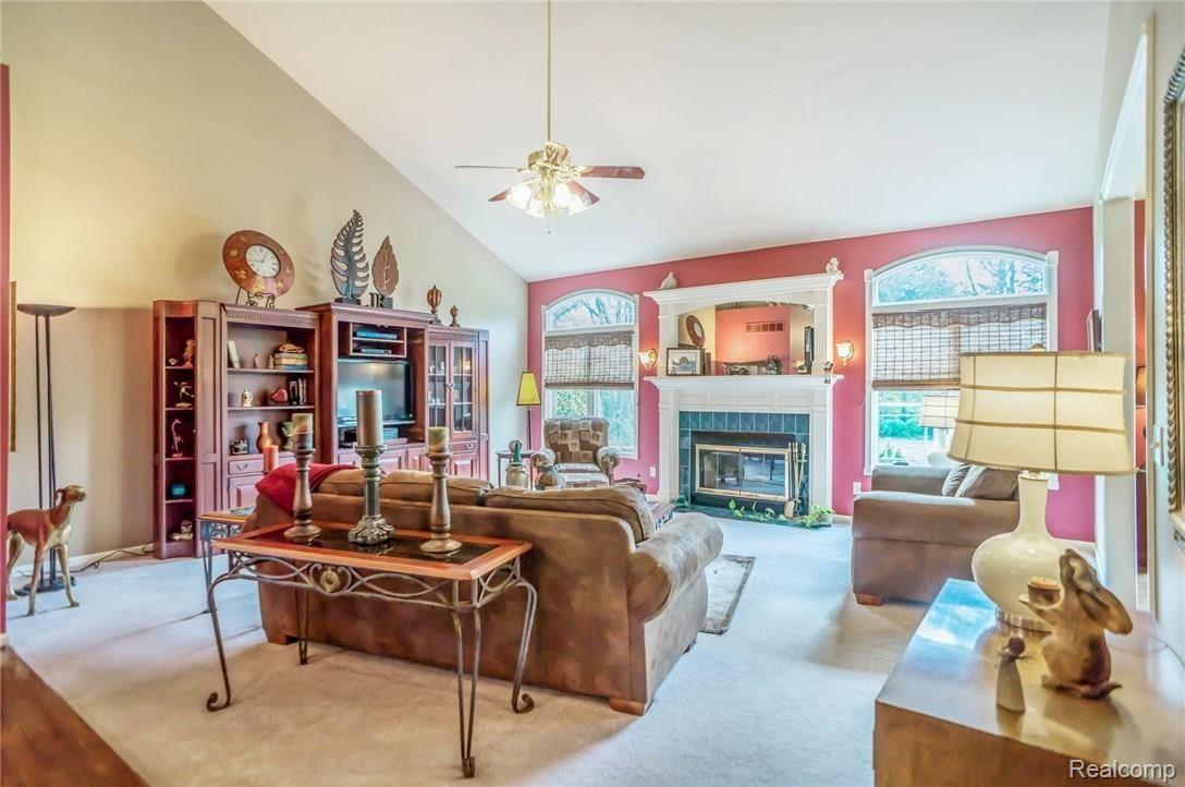 8454 South Ridge Drive Howell, MI 48843 - Photo 6 of 30 6.jpg