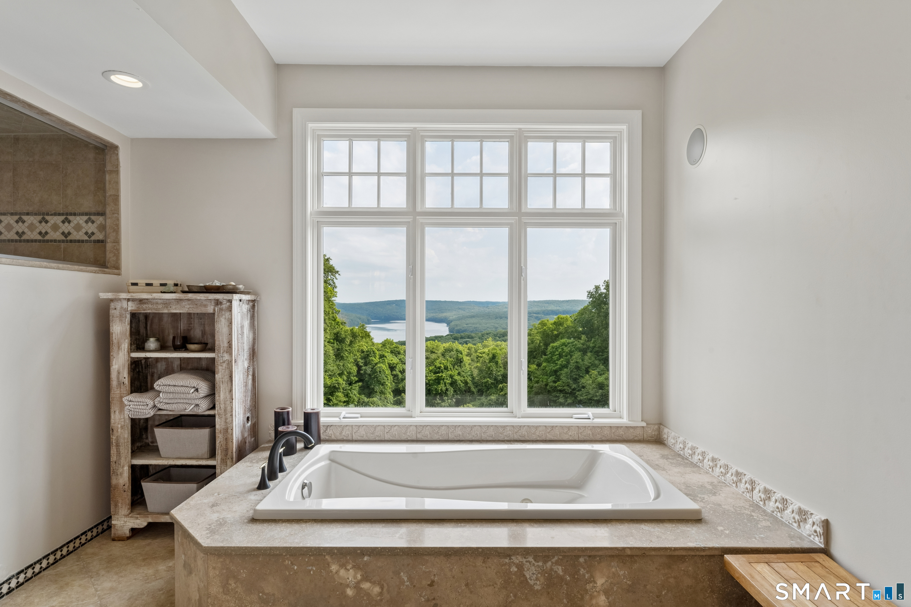 8 Horseshoe Ridge Road Newtown, CT 06482 - Photo 28 of 40