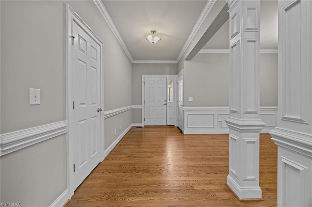 2000 Muirfield Court Elon, NC 27244 - Photo 3 of 43 Foyer (14x7 approx)