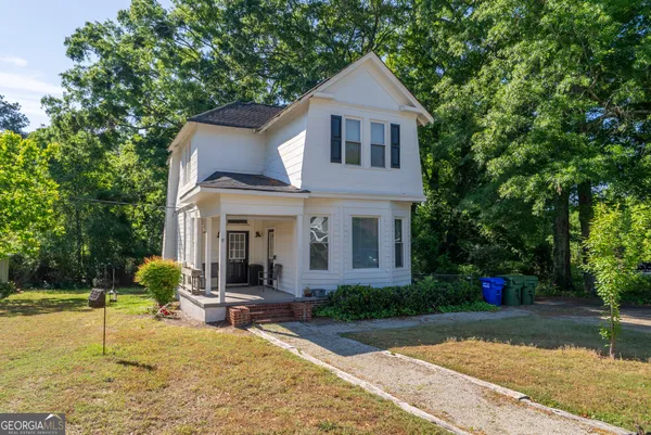 $1,395 | 243 Boulevard, Unit B, Monroe, GA 30655