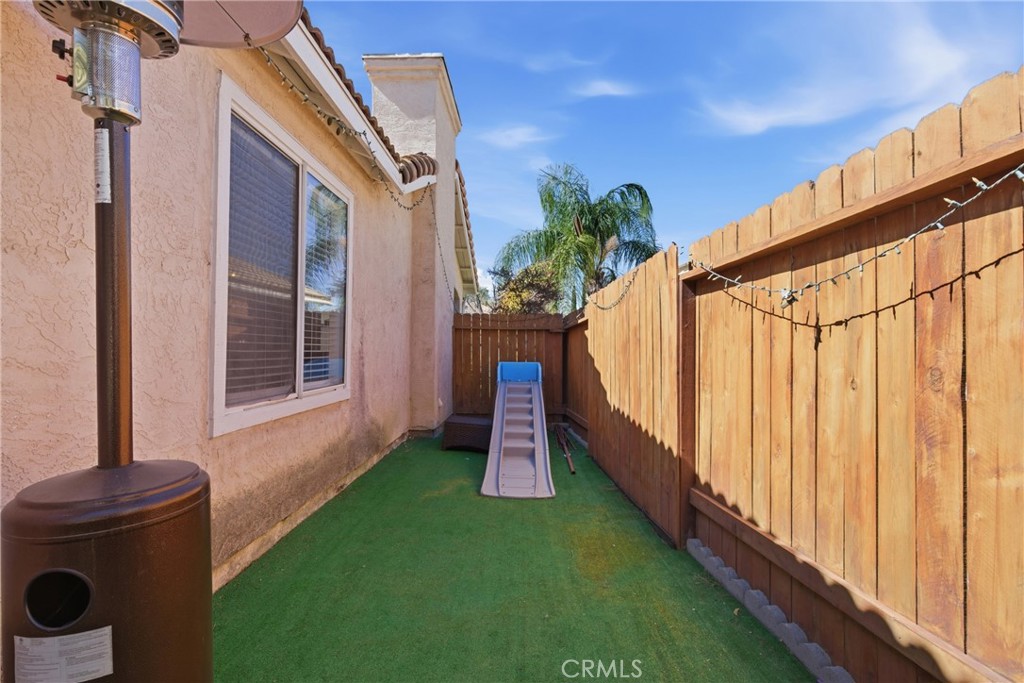 44462 Cayenne Trail Temecula, CA 92592 - Photo 18 of 28 SIDE YARD
