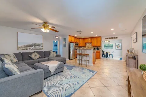 $500,000 | 1183 Southeast 1st Way, Deerfield Beach, FL 33441
