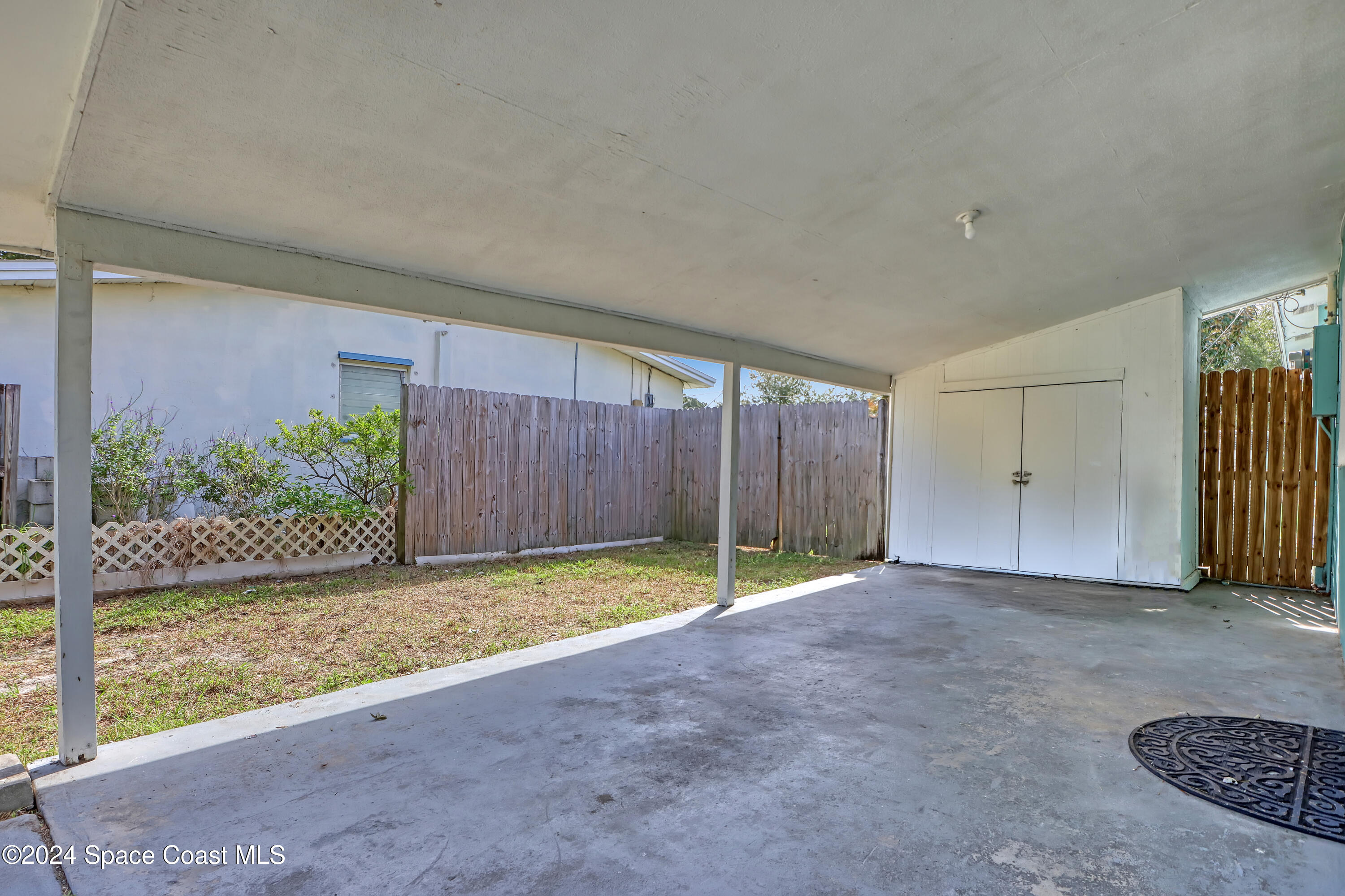 2581 Locksley Road Melbourne, FL 32935 - Photo 2 of 33 2581 Locksley Road, Melbourne, FL