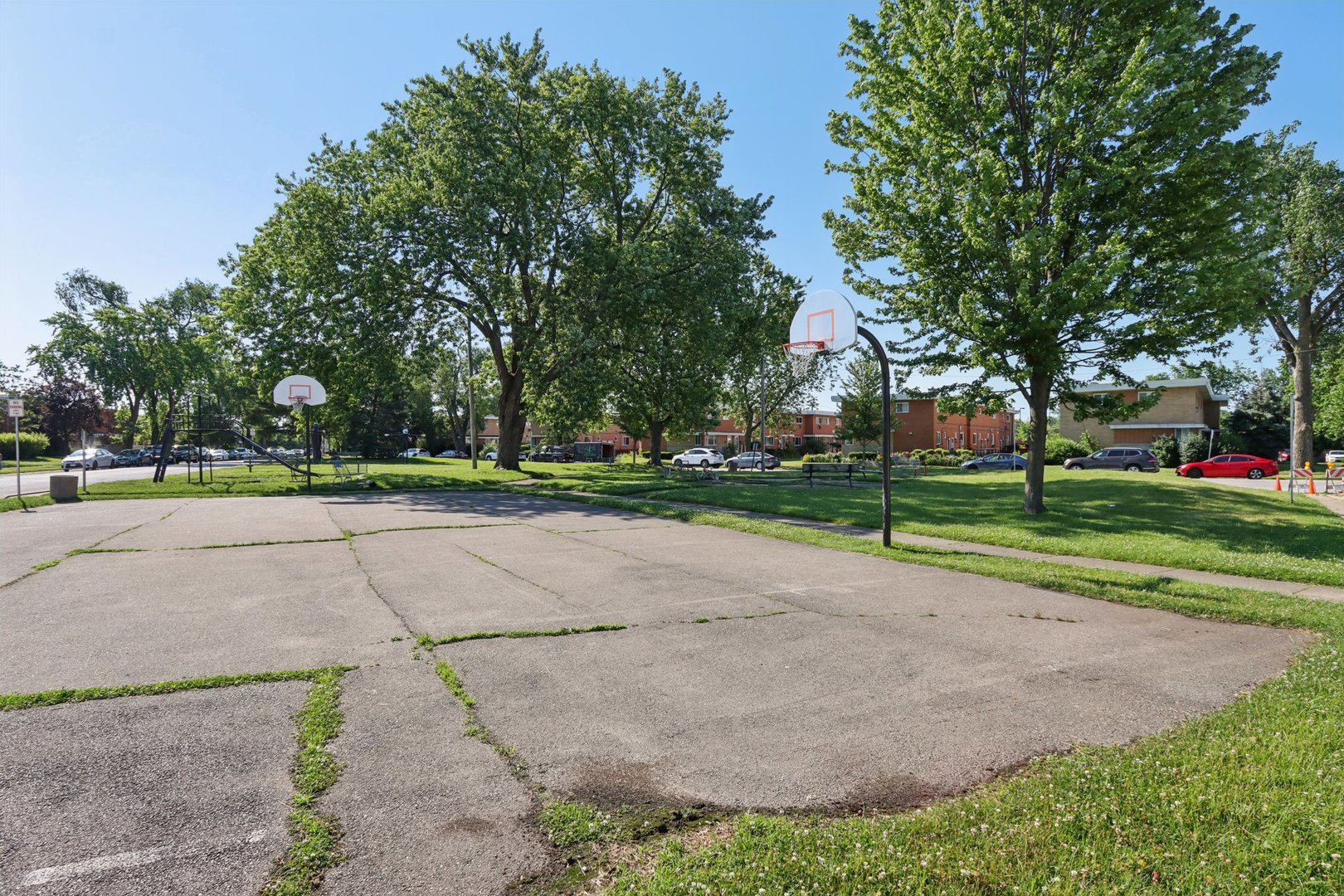 8666 Gregory Lane, Unit C Des Plaines, IL 60016 - Photo 27 of 30 a view of a park with tree s