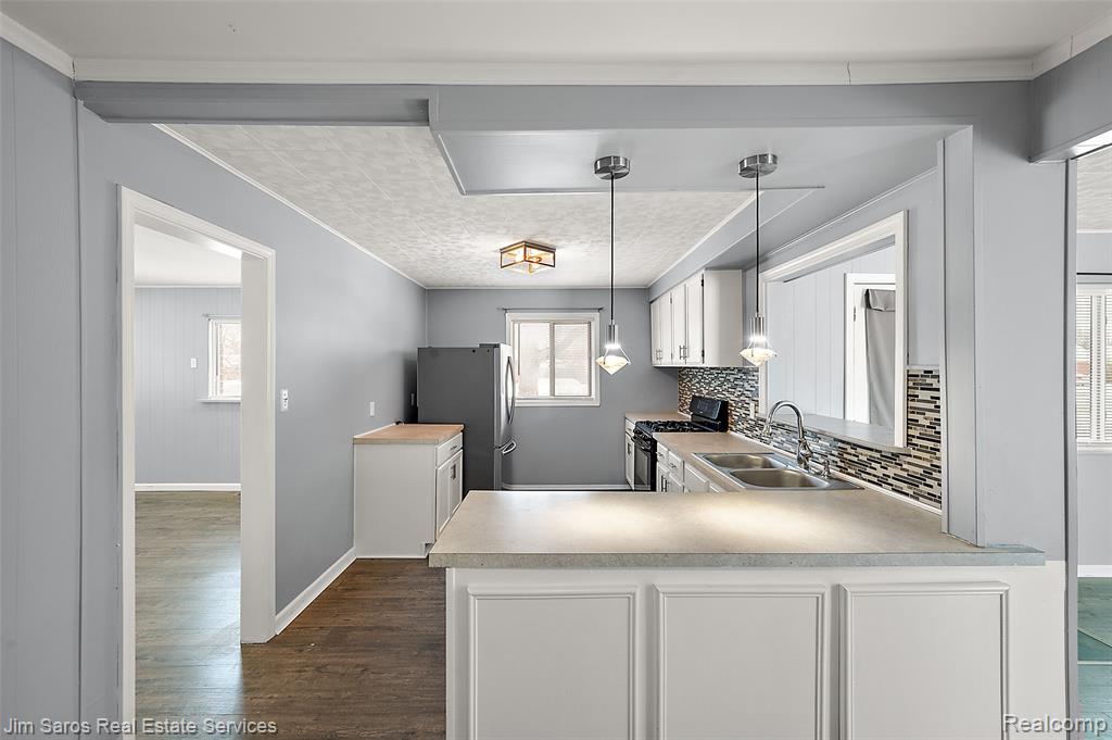 11216 Unity Drive Warren, MI 48089 - Photo 10 of 36