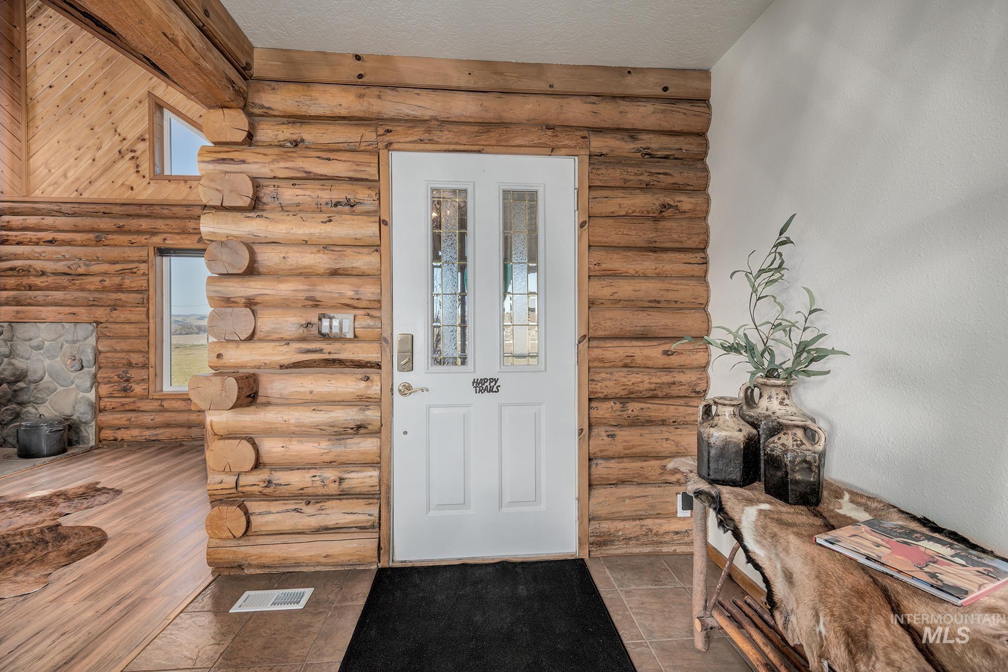 1855 Jones Road Weiser, ID 83672 - Photo 3 of 33 Property entrance