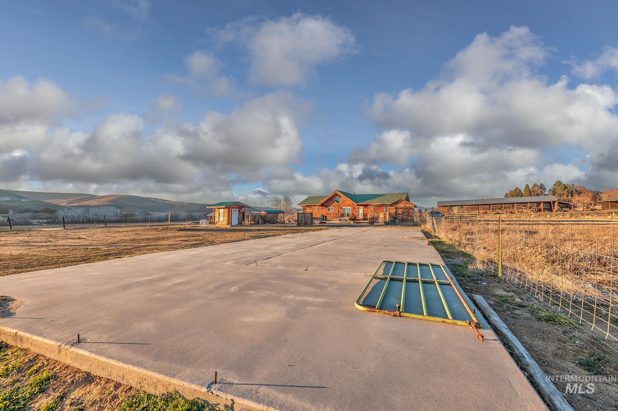 1855 Jones Road Weiser, ID 83672 - Photo 31 of 33 View of patio