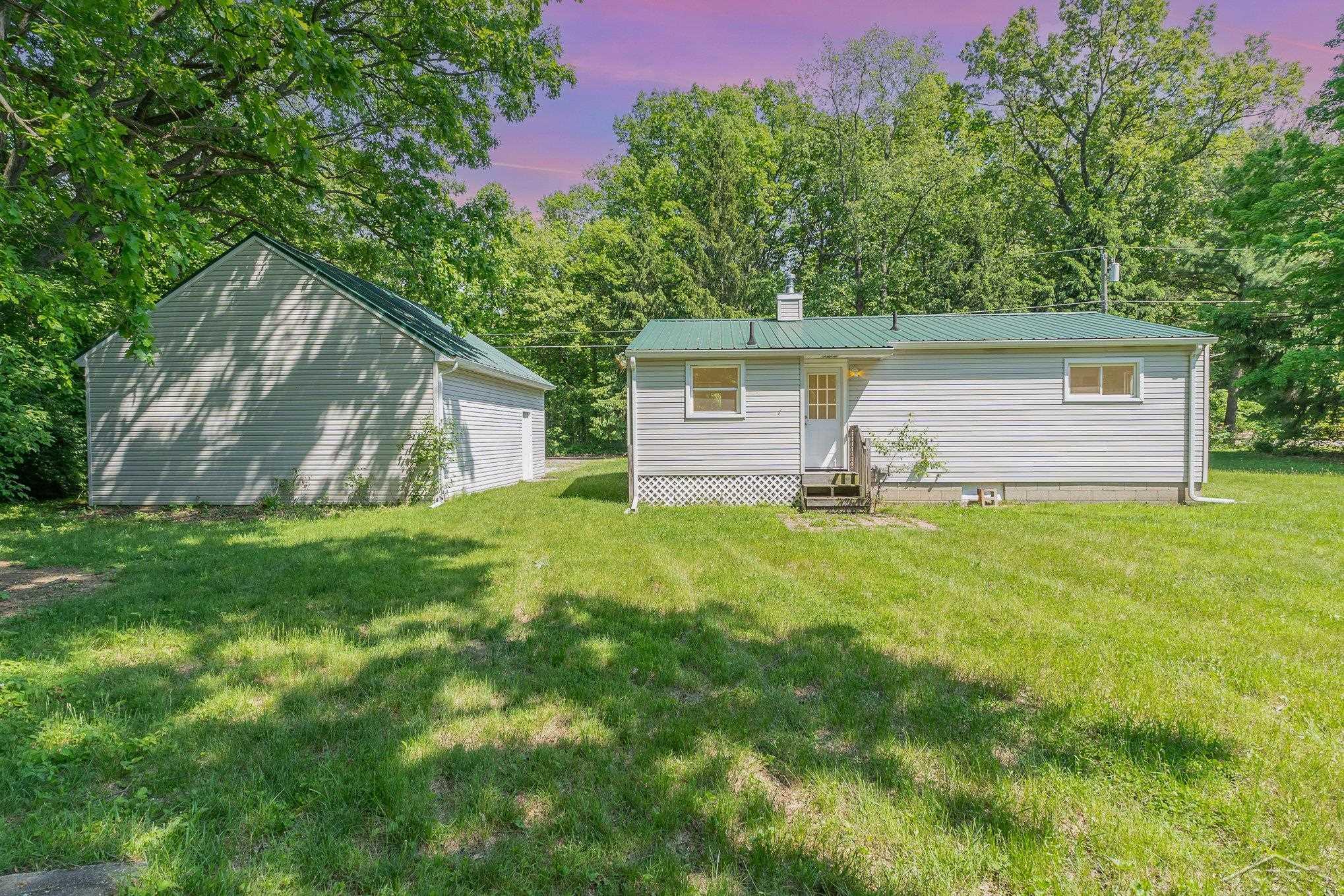 229 South Van Road Holly, MI 48442 - Photo 26 of 35 50142938-4ec20c94-00d9-46a8-8961-08685794ff57.JPG