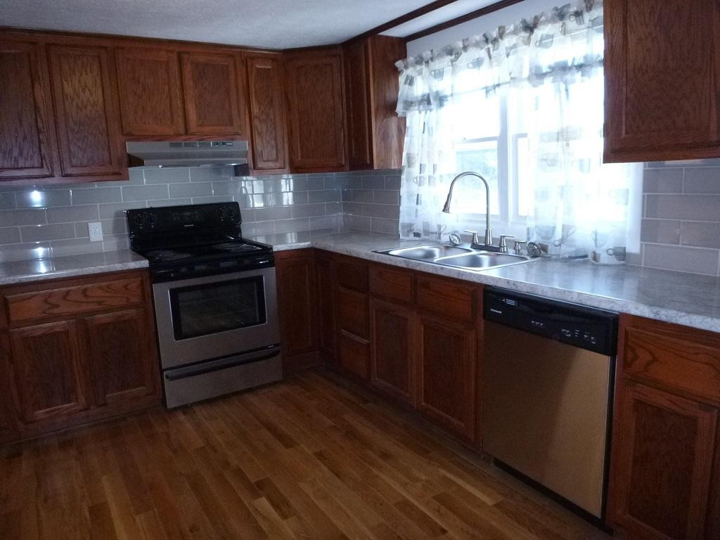 448 Geisler Road Piney Flats, TN 37686 - Photo 2 of 28 Photo 2