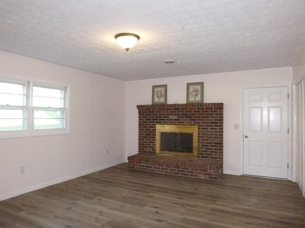 448 Geisler Road Piney Flats, TN 37686 - Photo 4 of 28 Photo 4