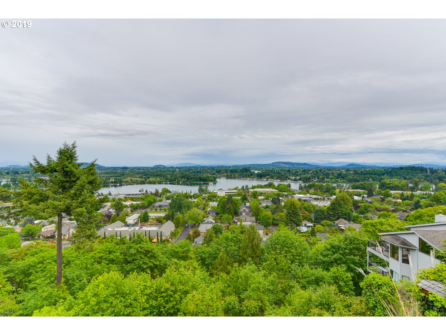 6406 Southwest View Point Terrace Portland, OR 97239 - Photo 26 of 31 Gallery Image 26