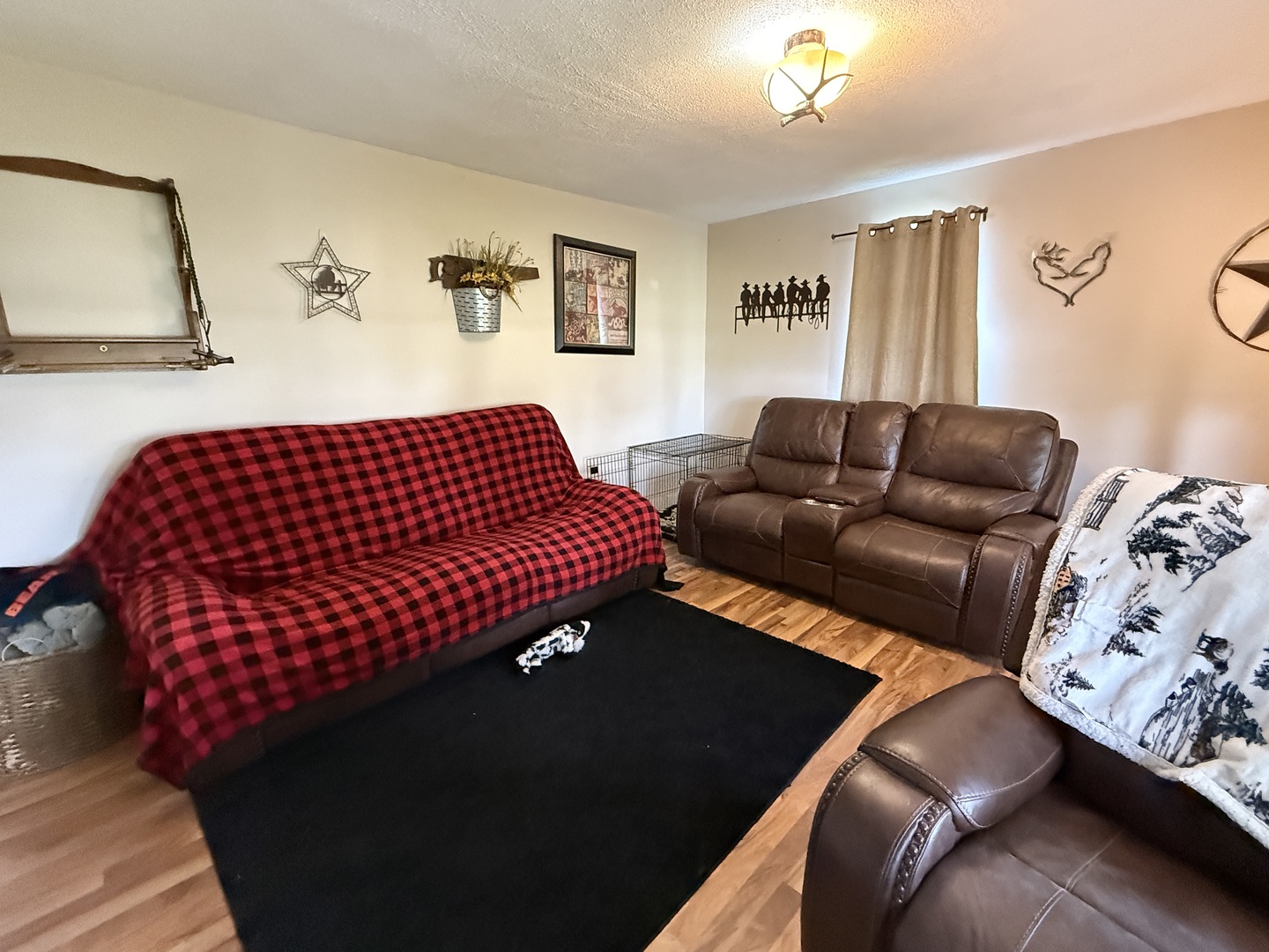 22503 2800th Road North Odell, IL 60460 - Photo 8 of 30 a living room with furniture