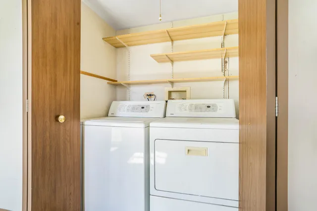 $339,900 | 1388 Bow String Court, Carol Stream, IL 60188