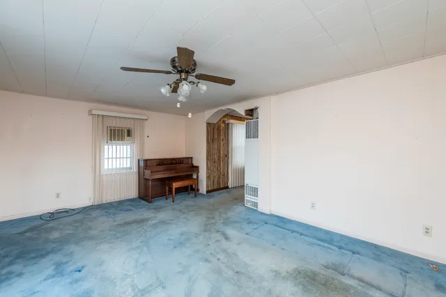 $149,900 | 2101 Eshcol Avenue, Zion, IL 60099