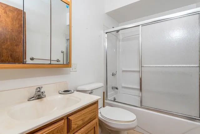 $149,900 | 2101 Eshcol Avenue, Zion, IL 60099