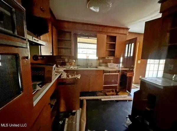 $24,900 | 1110 Dardanelle Drive, Jackson, MS 39204
