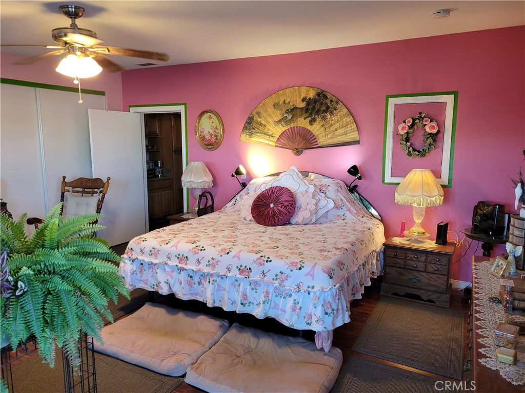 14121 Lakota Road Apple Valley, CA 92307 - Photo 11 of 40 Primary