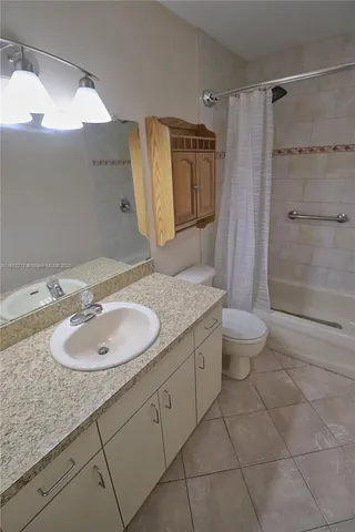 $1,900 | 278 Southwest 7th Street, Unit 3, Dania Beach, FL 33004