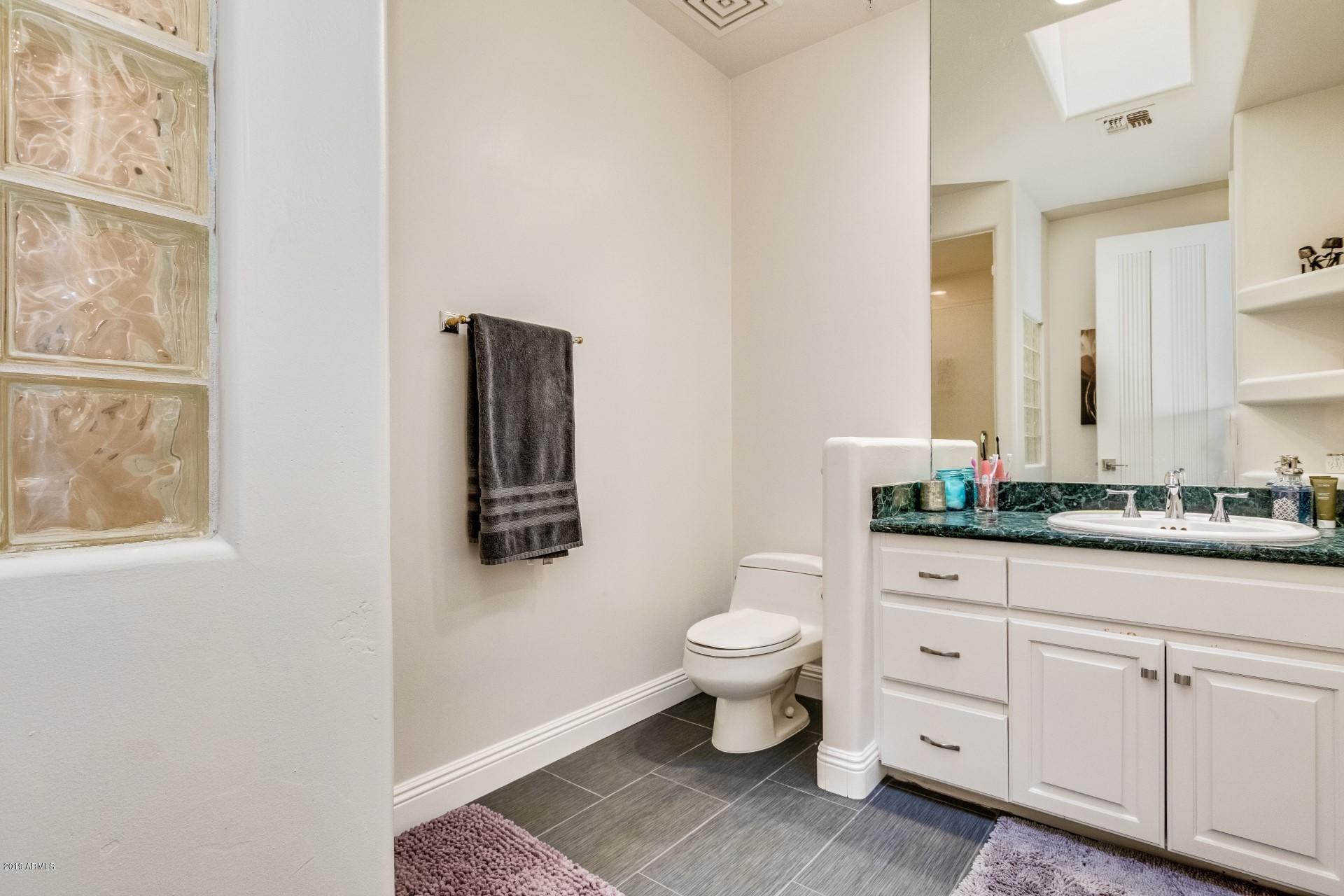 12501 East Doubletree Ranch Road Scottsdale, AZ 85259 - Photo 27 of 49 Guest Bath 2