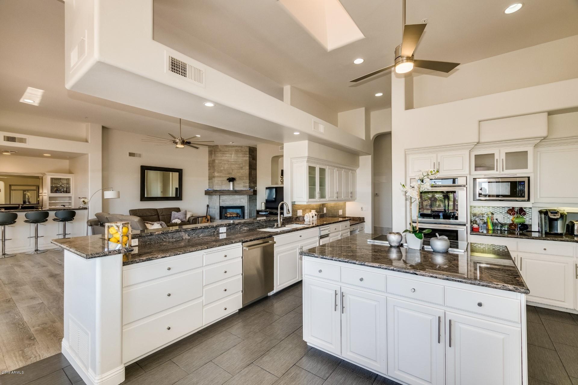 12501 East Doubletree Ranch Road Scottsdale, AZ 85259 - Photo 10 of 49 Kitchen & Family Room