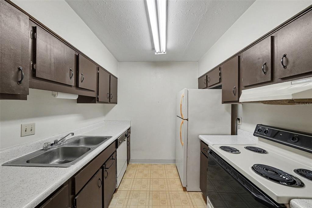 2500 Lee Road, Unit 143 Winter Park, FL 32789 - Photo 8 of 18 Gallery Image 8