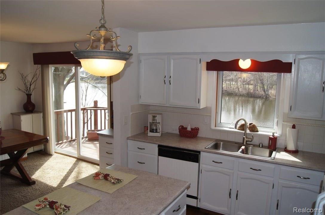 1696 Peppermill Road Lapeer, MI 48446 - Photo 16 of 35 DSC08049.jpg