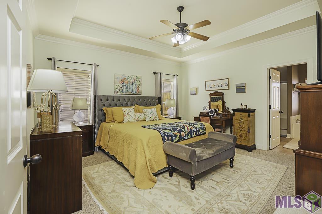 721 Hudson's Way Baton Rouge, LA 70810 - Photo 14 of 25 Primary Bedroom Suite