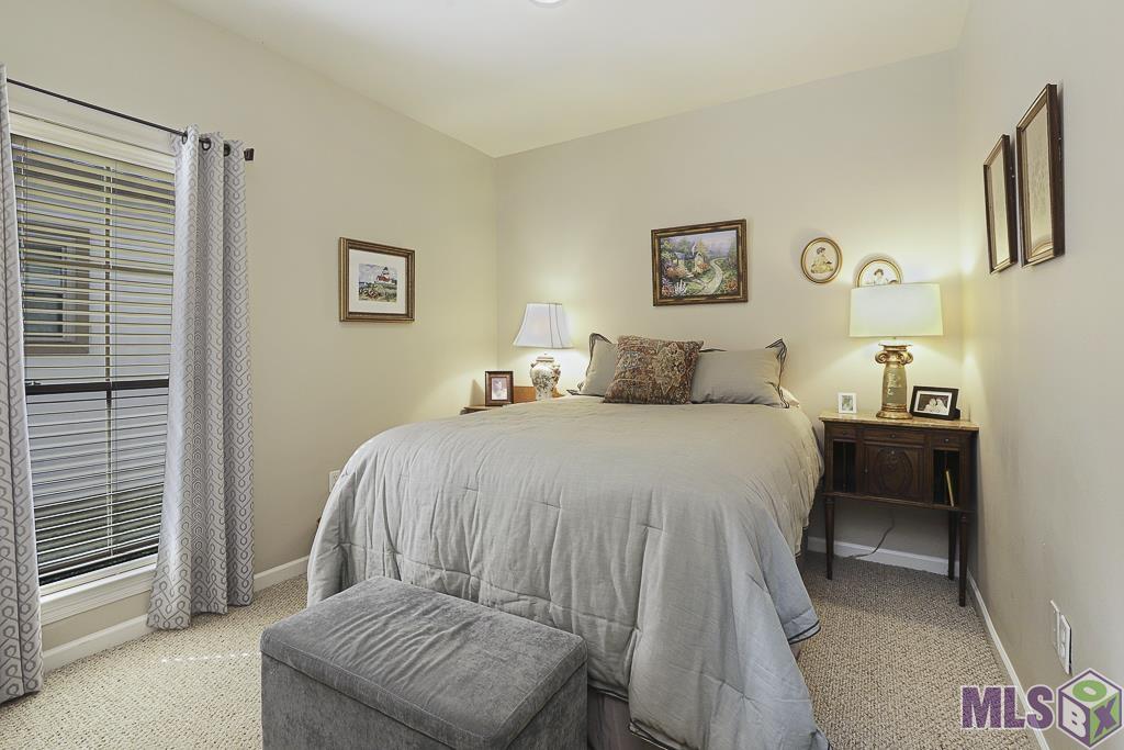 721 Hudson's Way Baton Rouge, LA 70810 - Photo 18 of 25 Middle Bedroom