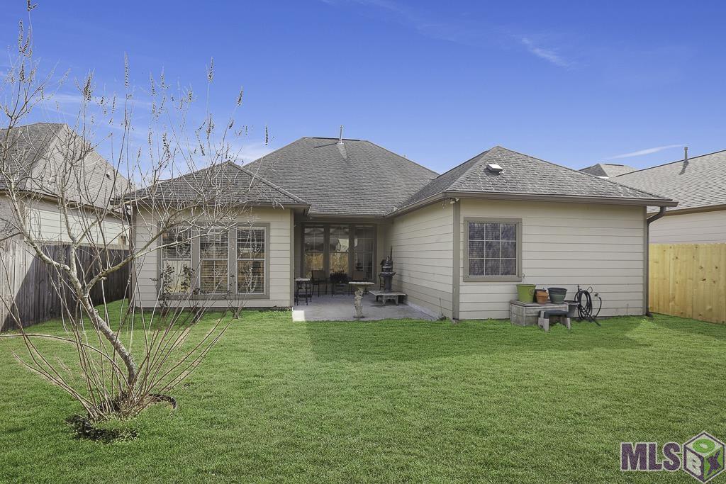 721 Hudson's Way Baton Rouge, LA 70810 - Photo 22 of 25 Plenty of Room to Play Garden & More!
