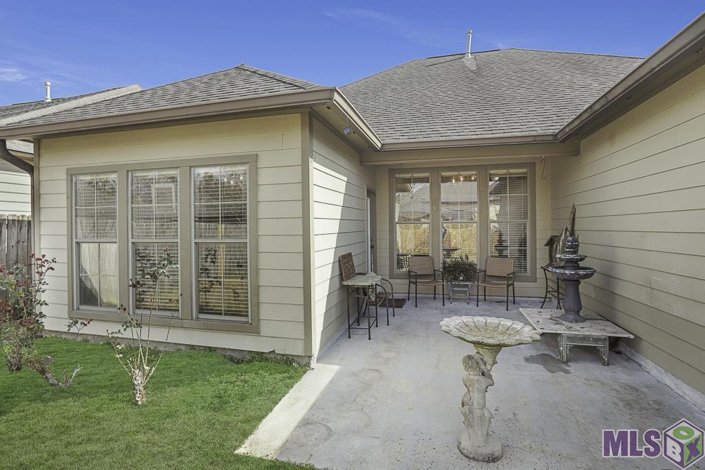 721 Hudson's Way Baton Rouge, LA 70810 - Photo 3 of 6 Nice Patio Area Overlooking the Yard