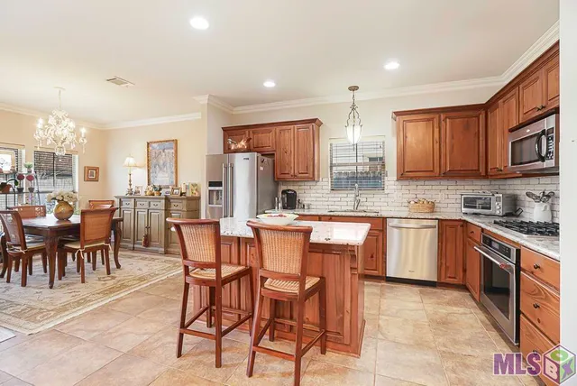 $300,000 | 721 Hudson's Way, Baton Rouge, LA 70810