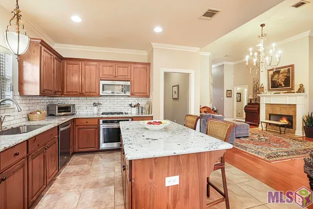 $300,000 | 721 Hudson's Way, Baton Rouge, LA 70810