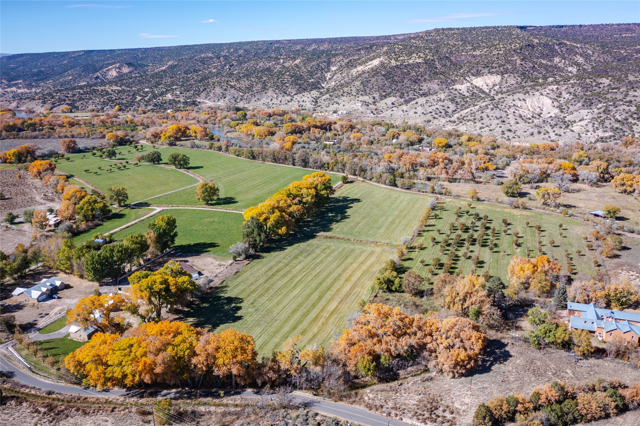 39 And 41 Alcalde, NM 87511 - Photo 4 of 15